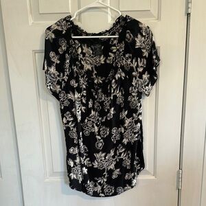 Faded Glory Black Floral top size large